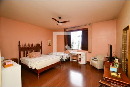 Casa à venda com 263m², 5 quartos e 4 vagasQuarto3