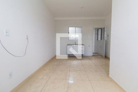 Sala e Cozinha de apartamento para alugar com 2 quartos, 47m² em Vila Ré, São Paulo