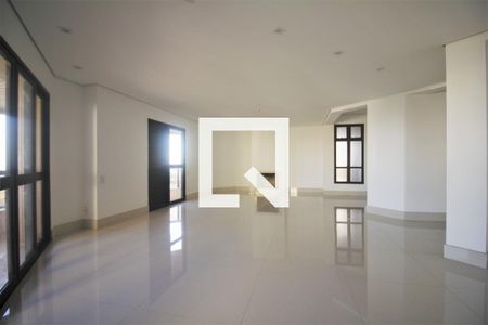 Apartamento para alugar com 3 quartos, 244m² em Vila Suzana, São Paulo