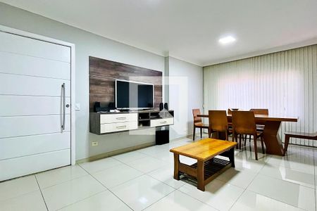 Casa à venda com 287m², 3 quartos e 4 vagas Casa à venda com 287m², 3 quartos e 4 vagasSala