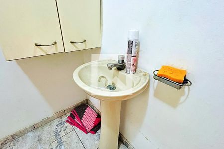 Casa à venda com 287m², 3 quartos e 4 vagas Casa à venda com 287m², 3 quartos e 4 vagasBanheiro da Edícula