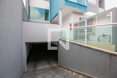 Casa de condomínio para alugar com 40m², 2 quartos e 1 vagaGaragem / Entrada
