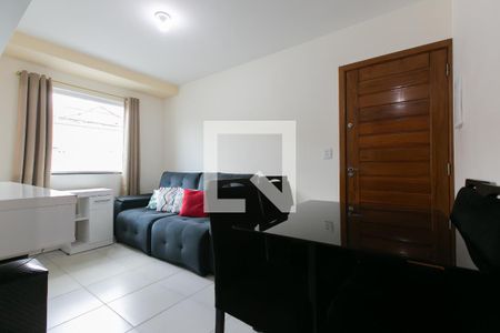 Sala de casa de condomínio para alugar com 2 quartos, 40m² em Parada Xv de Novembro, São Paulo