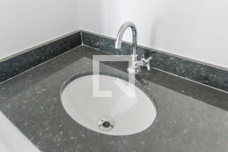 Apartamento à venda com 35m², 2 quartos e sem vaga Apartamento à venda com 35m², 2 quartos e sem vagaBanheiro