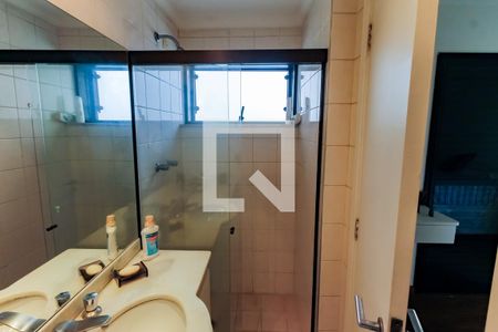 Apartamento para alugar com 185m², 4 quartos e 3 vagas Apartamento para alugar com 185m², 4 quartos e 3 vagasBanheiro da Suíte 1