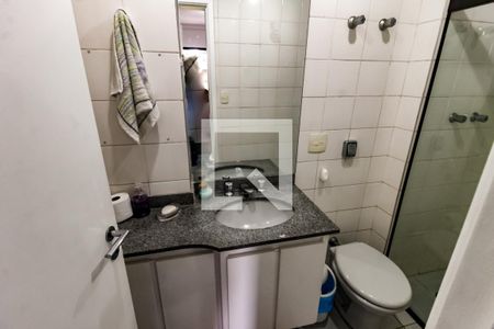 Apartamento para alugar com 185m², 4 quartos e 3 vagas Apartamento para alugar com 185m², 4 quartos e 3 vagasBanheiro da Suíte 2