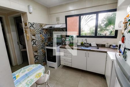 Apartamento para alugar com 185m², 4 quartos e 3 vagas Apartamento para alugar com 185m², 4 quartos e 3 vagasCozinha - Armários