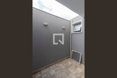 Casa à venda com 300m², 4 quartos e 2 vagas Casa à venda com 300m², 4 quartos e 2 vagasVaranda Suite 2