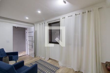 Casa à venda com 300m², 4 quartos e 2 vagas Casa à venda com 300m², 4 quartos e 2 vagasSaleta