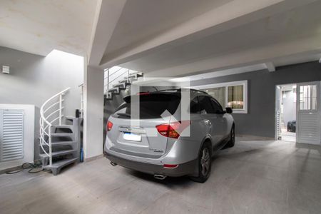 Casa à venda com 300m², 4 quartos e 2 vagas Casa à venda com 300m², 4 quartos e 2 vagasGaragem