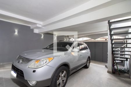 Casa à venda com 300m², 4 quartos e 2 vagas Casa à venda com 300m², 4 quartos e 2 vagasGaragem