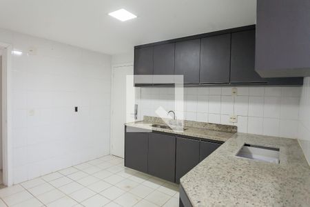 Apartamento à venda com 327m², 4 quartos e 3 vagas Apartamento à venda com 327m², 4 quartos e 3 vagasCozinha