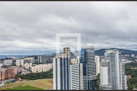 Apartamento à venda com 180m², 3 quartos e 3 vagasVista