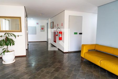 Apartamento à venda com 63m², 2 quartos e 1 vaga Apartamento à venda com 63m², 2 quartos e 1 vagaHall social