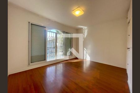 Casa à venda com 195m², 3 quartos e 2 vagas