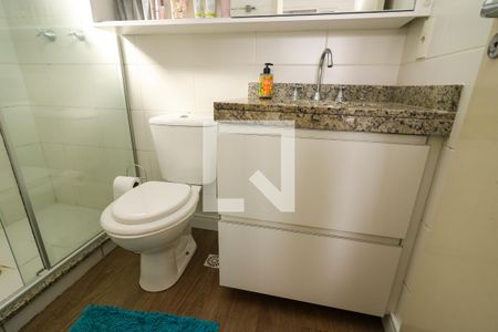 Apartamento à venda com 70m², 3 quartos e 1 vaga Apartamento à venda com 70m², 3 quartos e 1 vagaBanheiro da Suíte
