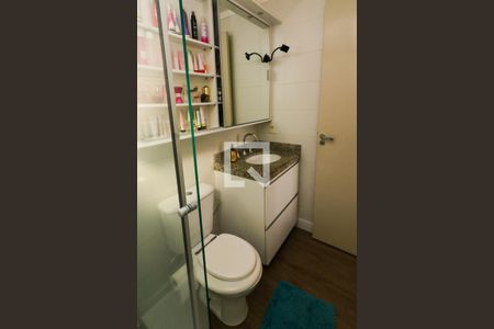 Apartamento à venda com 70m², 3 quartos e 1 vaga Apartamento à venda com 70m², 3 quartos e 1 vagaBanheiro da Suíte