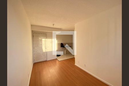 Sala de apartamento para alugar com 1 quarto, 33m² em Todos Os Santos, Rio de Janeiro