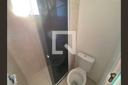 Banheiro de apartamento para alugar com 1 quarto, 33m² em Todos Os Santos, Rio de Janeiro