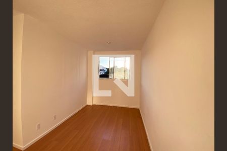 Sala de apartamento para alugar com 1 quarto, 33m² em Todos Os Santos, Rio de Janeiro