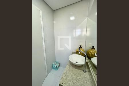 Apartamento à venda com 124m², 3 quartos e 2 vagas Apartamento à venda com 124m², 3 quartos e 2 vagasBanheiro da Suíte 2