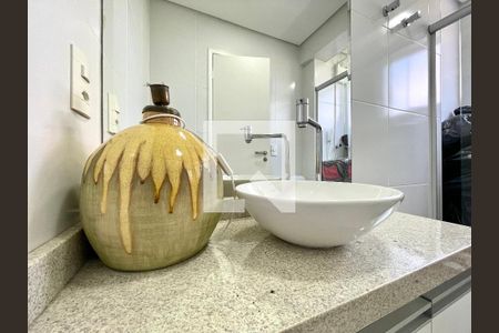 Apartamento à venda com 124m², 3 quartos e 2 vagas Apartamento à venda com 124m², 3 quartos e 2 vagasBanheiro da Suíte 2