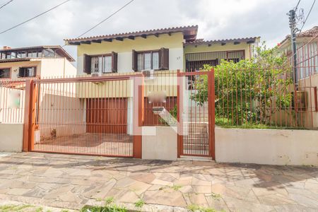 Casa à venda com 193m², 4 quartos e 2 vagasFachada