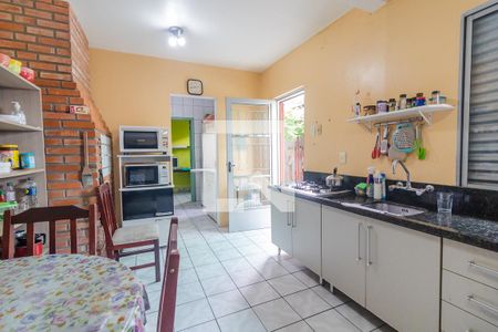 Casa à venda com 193m², 4 quartos e 2 vagas Casa à venda com 193m², 4 quartos e 2 vagasSegunda Cozinha