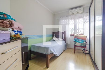 Casa à venda com 193m², 4 quartos e 2 vagas Casa à venda com 193m², 4 quartos e 2 vagasQuarto 2