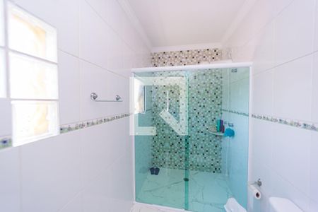 Casa à venda com 250m², 5 quartos e 4 vagas Casa à venda com 250m², 5 quartos e 4 vagasBanheiro do Quarto 2