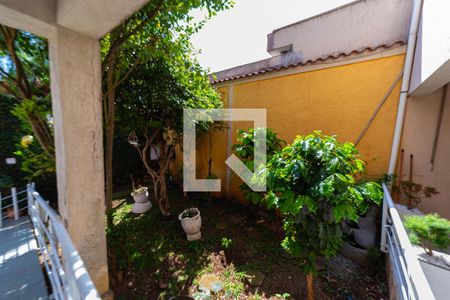 Casa à venda com 250m², 5 quartos e 4 vagas Casa à venda com 250m², 5 quartos e 4 vagasGaragem