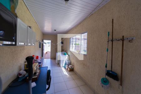 Casa à venda com 250m², 5 quartos e 4 vagas Casa à venda com 250m², 5 quartos e 4 vagasÁrea de Serviço