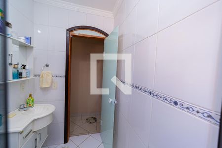 Casa à venda com 250m², 5 quartos e 4 vagas Casa à venda com 250m², 5 quartos e 4 vagasBanheiro do quarto 4