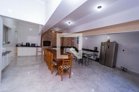 Casa à venda com 250m², 5 quartos e 4 vagas Casa à venda com 250m², 5 quartos e 4 vagasCozinha