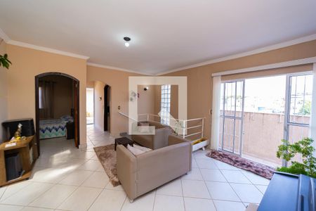 Casa à venda com 250m², 5 quartos e 4 vagas Casa à venda com 250m², 5 quartos e 4 vagasSala 2