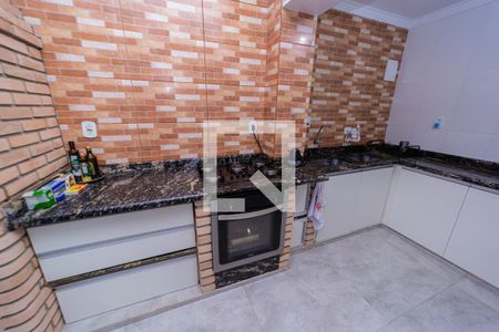 Casa à venda com 250m², 5 quartos e 4 vagas Casa à venda com 250m², 5 quartos e 4 vagasCozinha