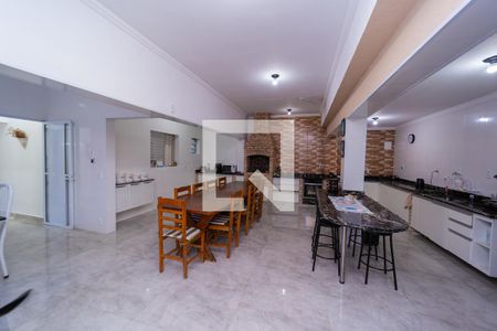 Casa à venda com 250m², 5 quartos e 4 vagas Casa à venda com 250m², 5 quartos e 4 vagasCozinha