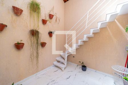 Casa à venda com 250m², 5 quartos e 4 vagas Casa à venda com 250m², 5 quartos e 4 vagasJardim