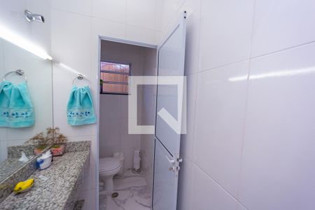 Casa à venda com 250m², 5 quartos e 4 vagas Casa à venda com 250m², 5 quartos e 4 vagasLavabo