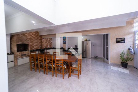Casa à venda com 250m², 5 quartos e 4 vagas Casa à venda com 250m², 5 quartos e 4 vagasCozinha