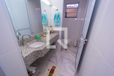 Casa à venda com 250m², 5 quartos e 4 vagas Casa à venda com 250m², 5 quartos e 4 vagasLavabo