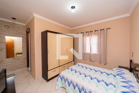 Casa à venda com 250m², 5 quartos e 4 vagas Casa à venda com 250m², 5 quartos e 4 vagasQuarto 4