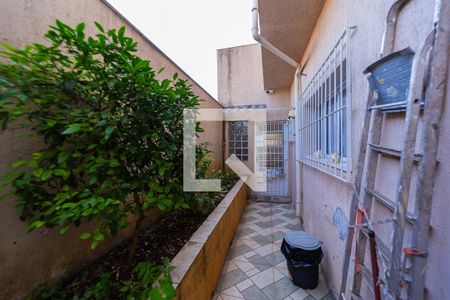 Casa à venda com 250m², 5 quartos e 4 vagas Casa à venda com 250m², 5 quartos e 4 vagasCorredor