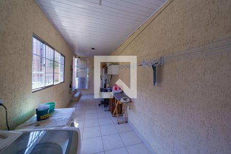 Casa à venda com 250m², 5 quartos e 4 vagas Casa à venda com 250m², 5 quartos e 4 vagasÁrea de Serviço