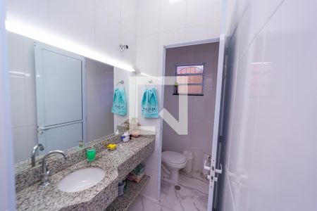 Casa à venda com 250m², 5 quartos e 4 vagas Casa à venda com 250m², 5 quartos e 4 vagasLavabo