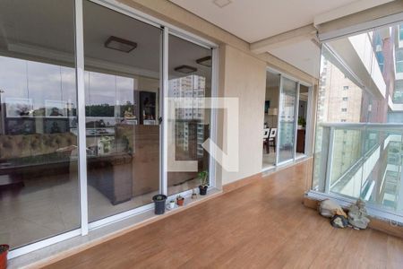 Apartamento à venda com 232m², 3 quartos e 4 vagasVaranda