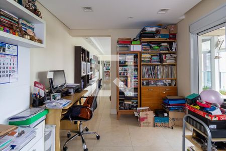 Apartamento à venda com 232m², 3 quartos e 4 vagasEscritório