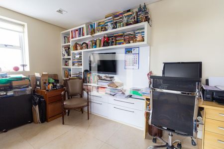 Apartamento à venda com 232m², 3 quartos e 4 vagasEscritório