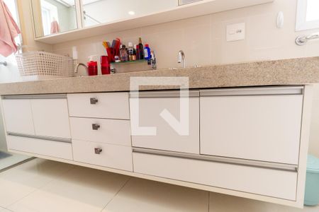 Apartamento à venda com 232m², 3 quartos e 4 vagasBanheiro da Suíte 3