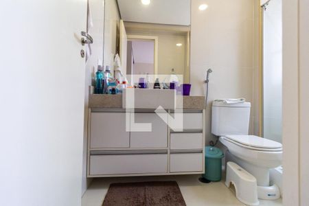 Apartamento à venda com 232m², 3 quartos e 4 vagasBanheiro da Suíte 1